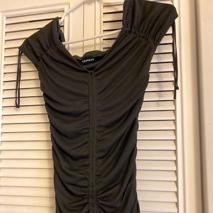 ✨2 FOR $10!✨Express Black Cap Sleeved Top